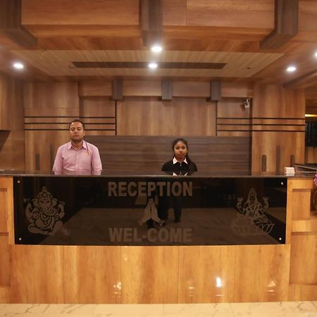 Hotel Royal Safari Sauraha Exteriér fotografie