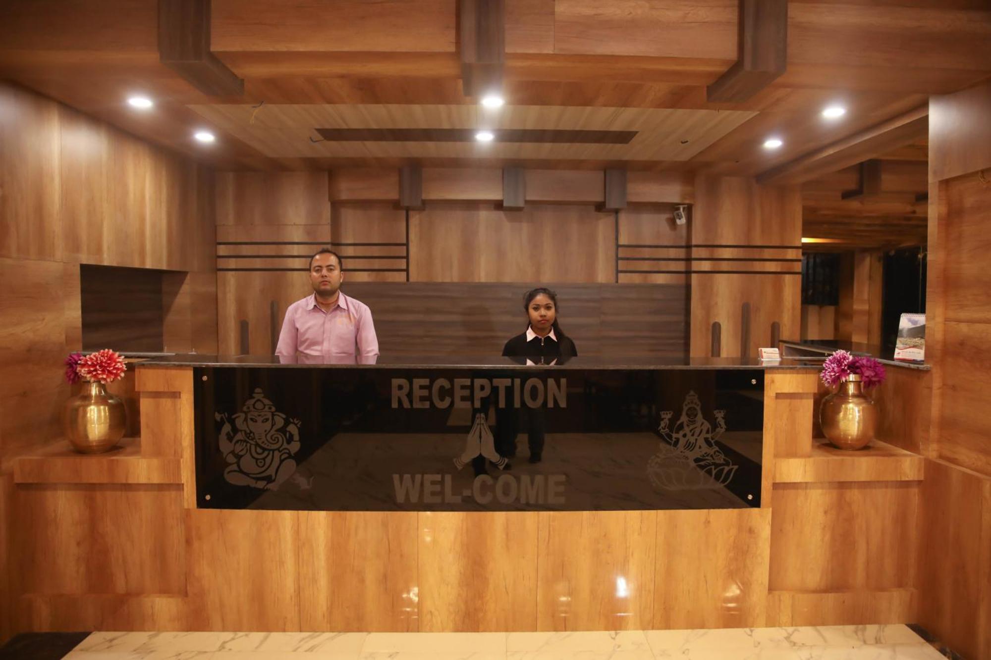 Hotel Royal Safari Sauraha Exteriér fotografie