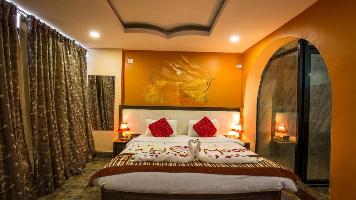 Hotel Royal Safari Sauraha Exteriér fotografie